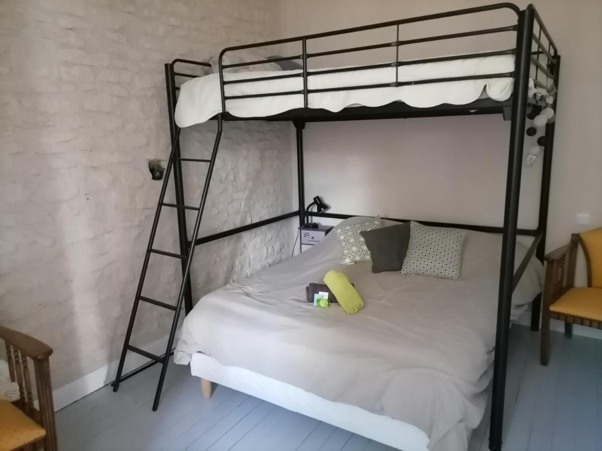 La Croix Landolle Apartment Chateaubernard ภายนอก รูปภาพ